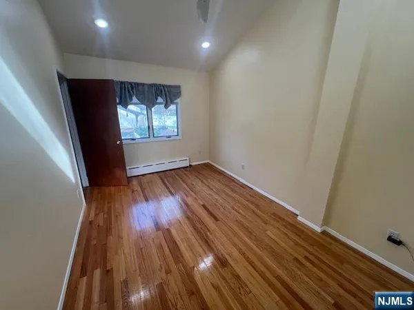 $4,000 | 81 South Maple Avenue, Springfield, NJ 07081