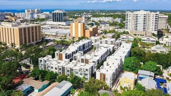 $3,900 | 212 Cosmopolitan Court, Sarasota, FL 34236
