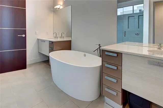 a bathroom with a toilet