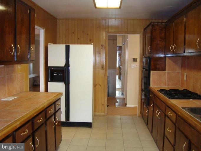 3912 Roxanne Road Randallstown, MD 21133 - Photo 6 of 27 Kitchen