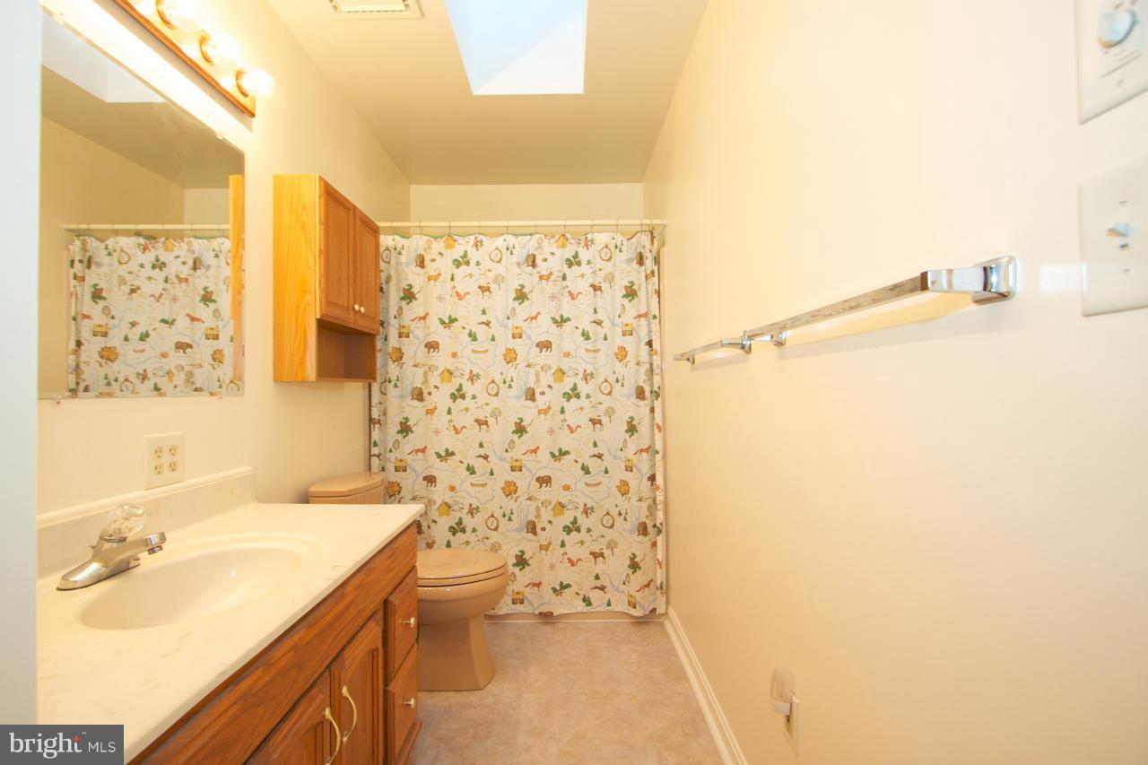 406 Delaware Avenue Baltimore, MD 21221 - Photo 16 of 24 Bath