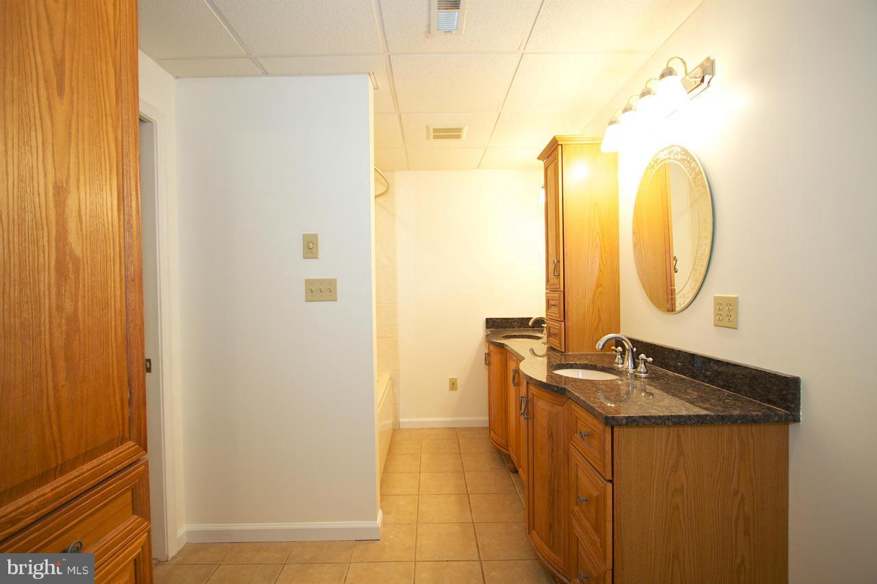 406 Delaware Avenue Baltimore, MD 21221 - Photo 18 of 24 Bath