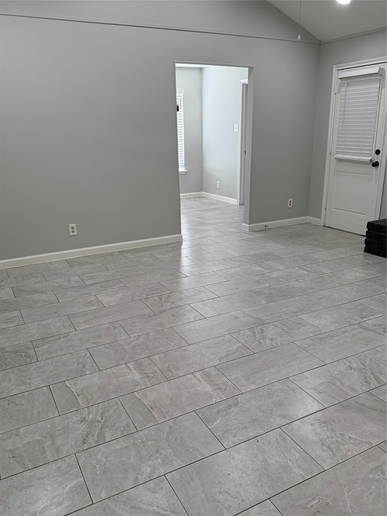 9002 Roos Road Houston, TX 77036 - Photo 10 of 29