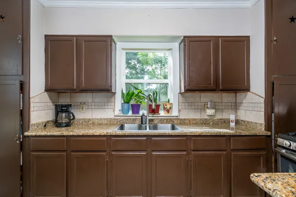 $1,700 | 111 Mc Phail Street, Tomball, TX 77375