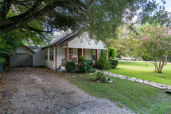 $1,700 | 111 Mc Phail Street, Tomball, TX 77375