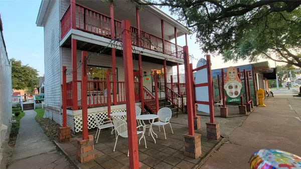 $1,700 | 111 Mc Phail Street, Tomball, TX 77375