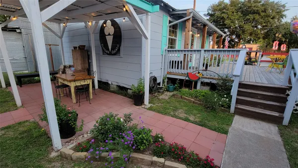 $1,700 | 111 Mc Phail Street, Tomball, TX 77375