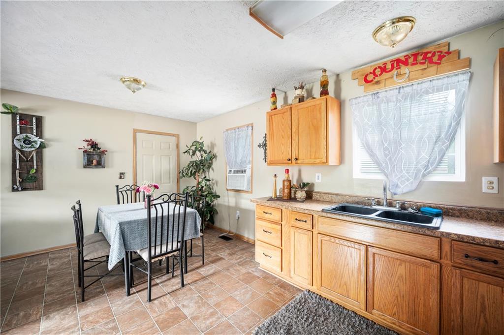 1116 Park Road Anderson, IN 46011 - Photo 4 of 25 Gallery Image 4