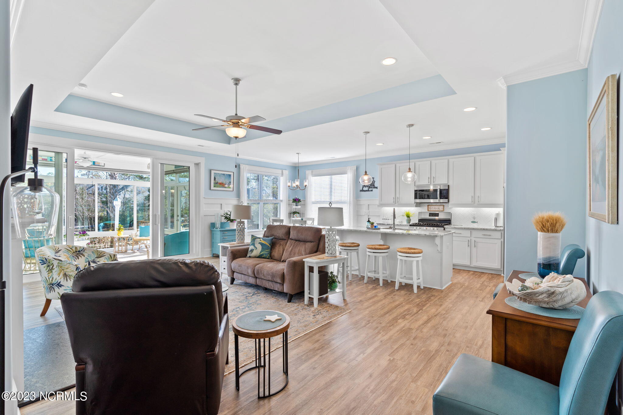 1423 Long Pond Road Southwest Ocean Isle Beach, NC 28469 - Photo 18 of 57 Great room
