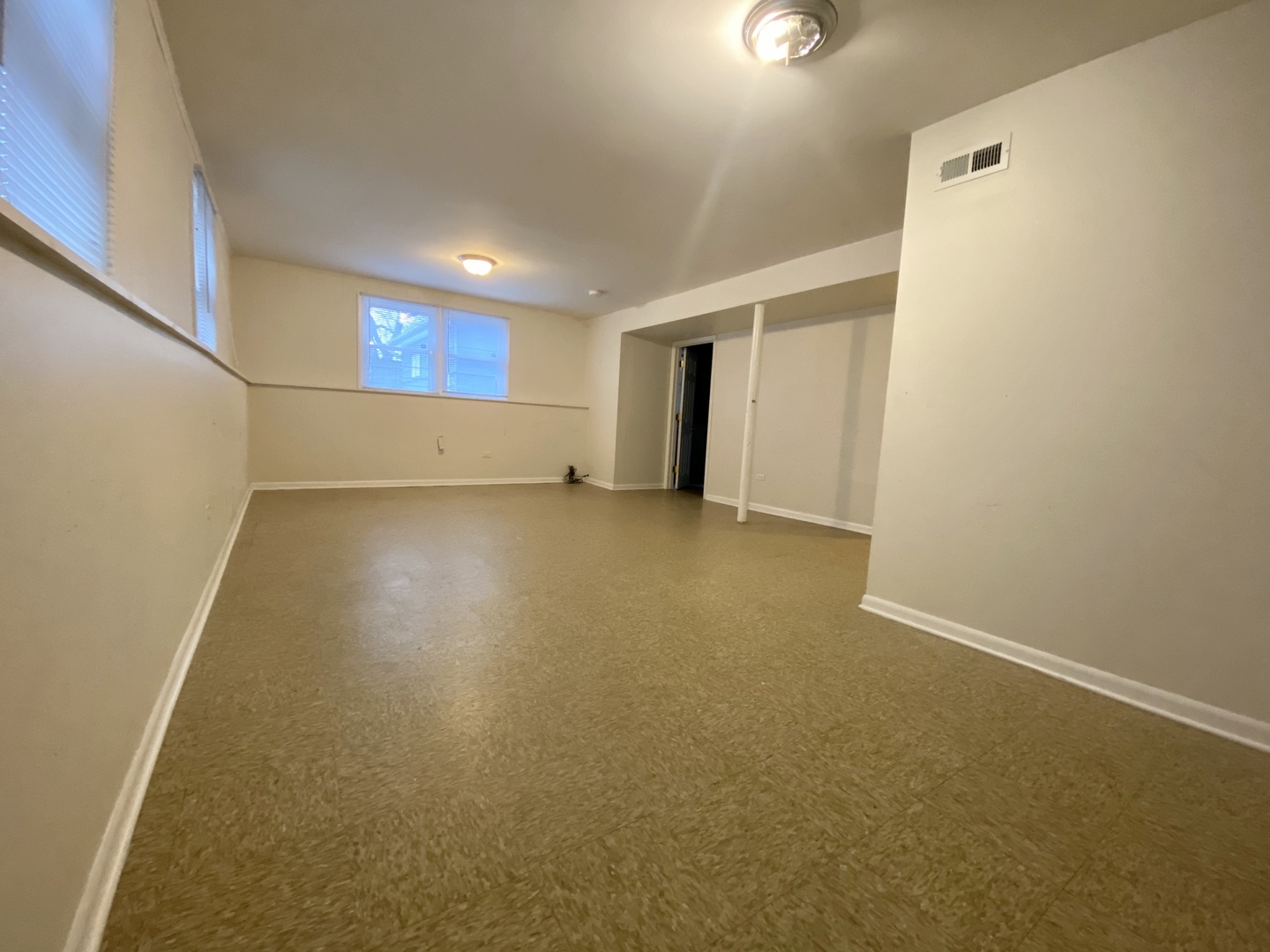 17041 Ridgewood Avenue Lansing, IL 60438 - Photo 7 of 10
