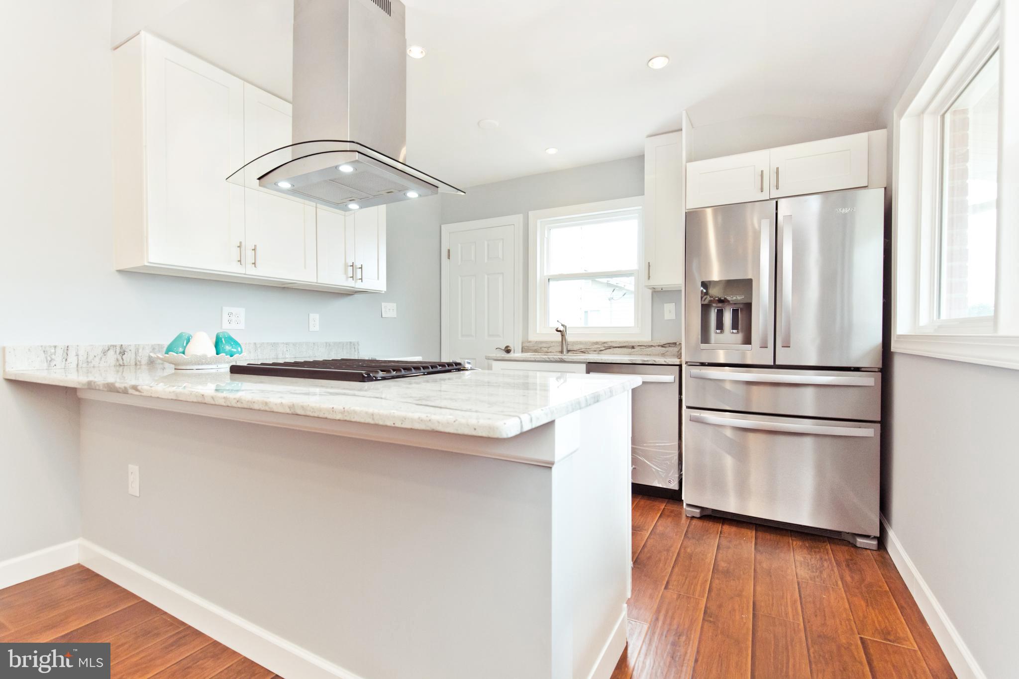 4528 Roundhill Road Alexandria, VA 22310 - Photo 8 of 50 Gallery Image 8