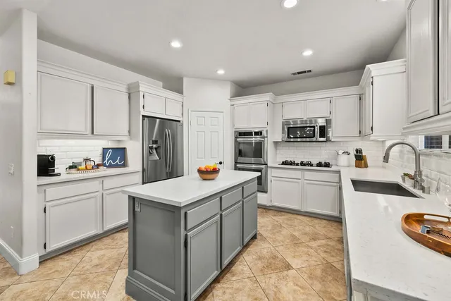 $777,000 | 29188 Woodbridge Drive, Murrieta, CA 92563