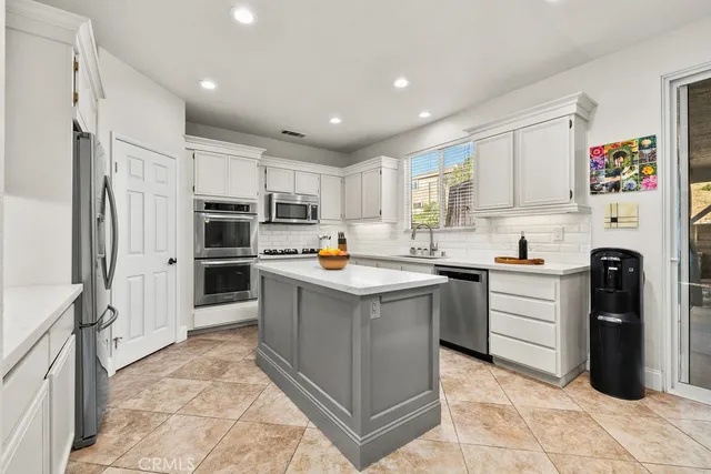 $777,000 | 29188 Woodbridge Drive, Murrieta, CA 92563