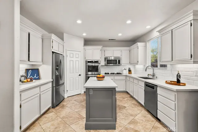 $777,000 | 29188 Woodbridge Drive, Murrieta, CA 92563