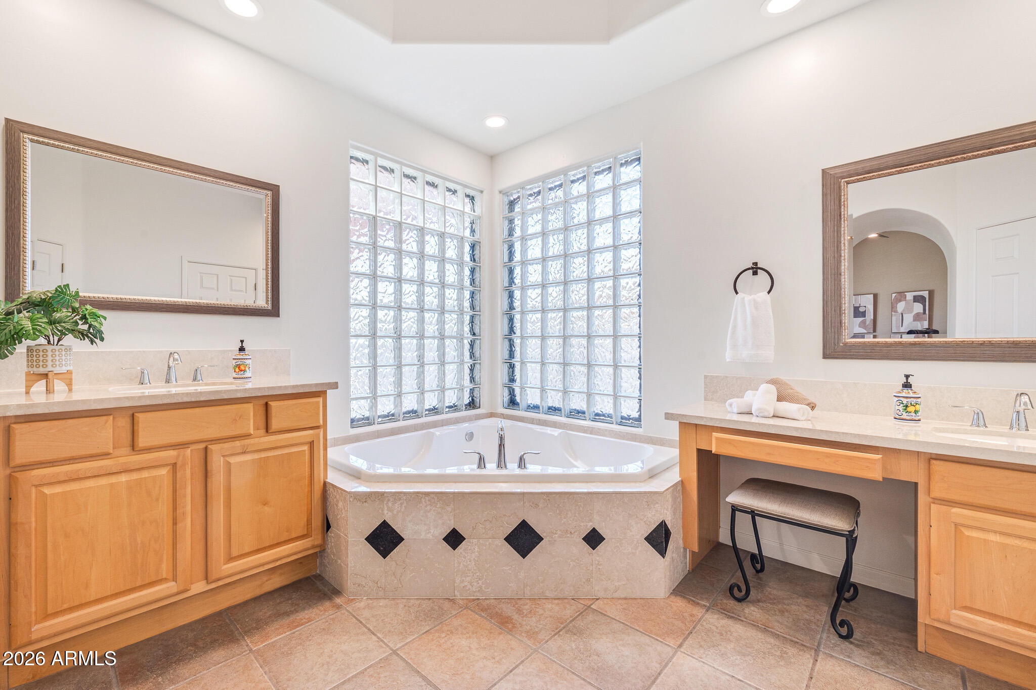 2687 East Arrowhead Trail Gilbert, AZ 85297 - Photo 11 of 52 E Arrowhead Trail (16)