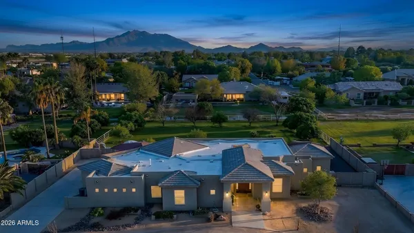 $1,600,000 | 2687 East Arrowhead Trail, Gilbert, AZ 85297