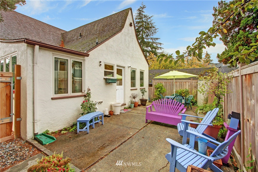 4627 Southwest Frontenac Street Seattle, WA 98136 - Photo 17 of 18 Gallery Image 17