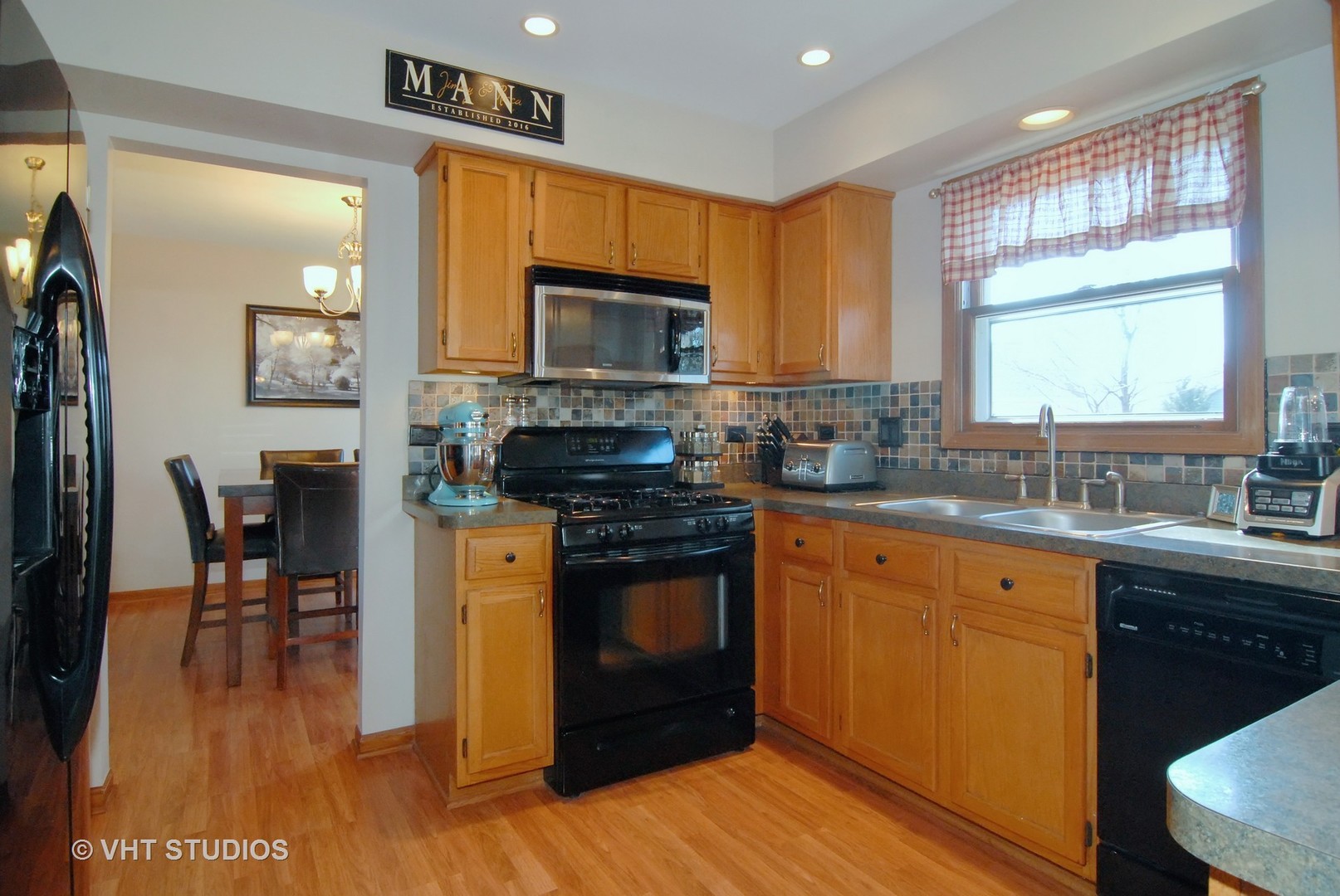 4 Collingwood Court Bolingbrook, IL 60440 - Photo 7 of 20