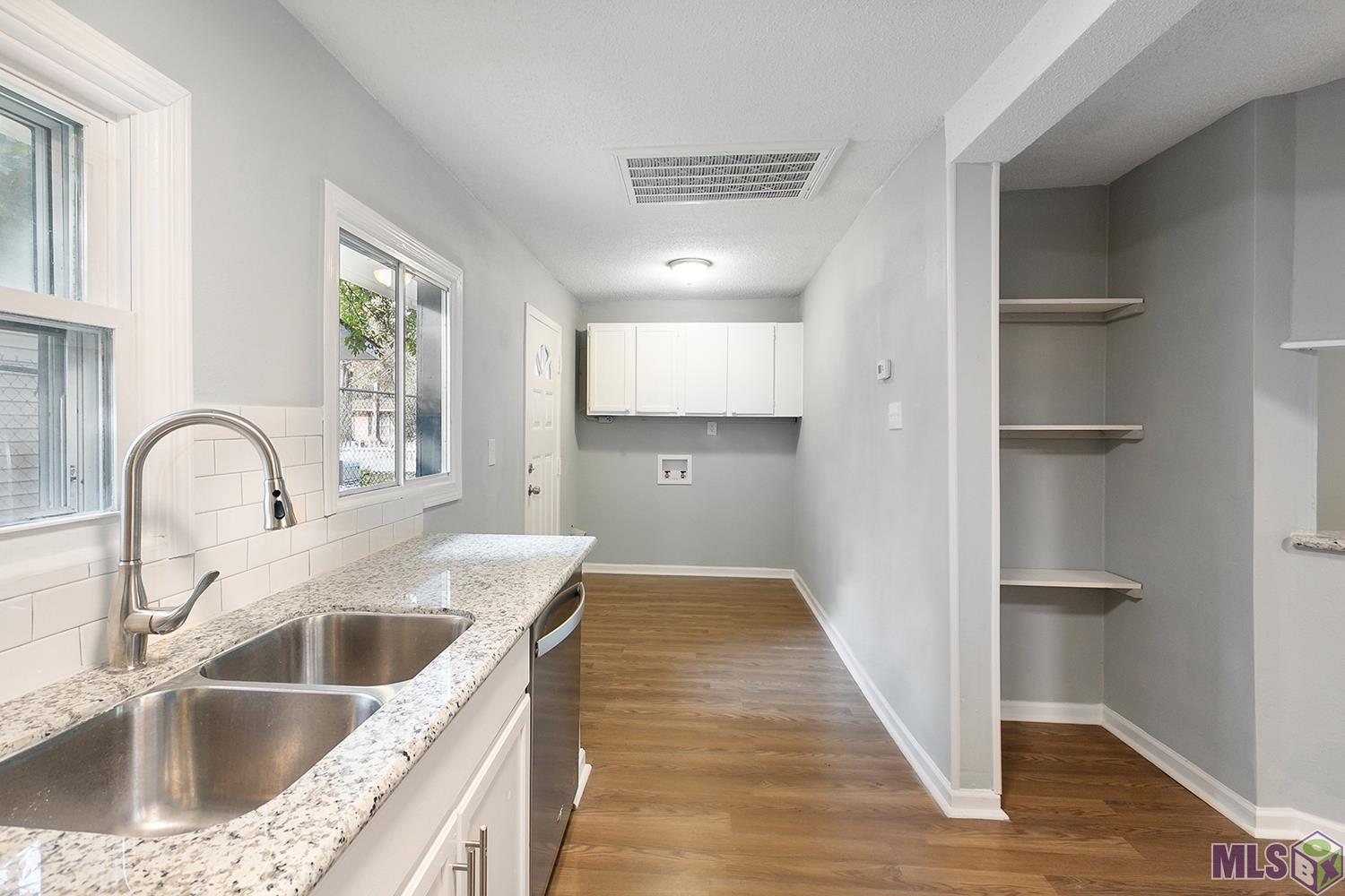 7263 Yorkshire Street Baton Rouge, LA 70807 - Photo 3 of 15 Gallery Image 3