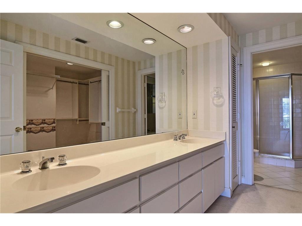 1903 Bay Road, Unit 106 Vero Beach, FL 32963 - Photo 16 of 36