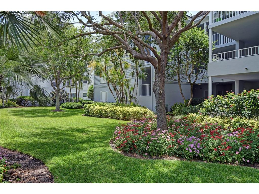 1903 Bay Road, Unit 106 Vero Beach, FL 32963 - Photo 22 of 36