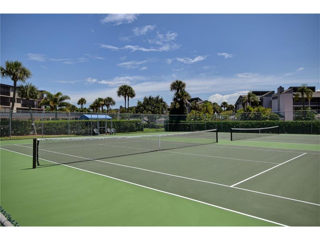 1903 Bay Road, Unit 106 Vero Beach, FL 32963 - Photo 23 of 36