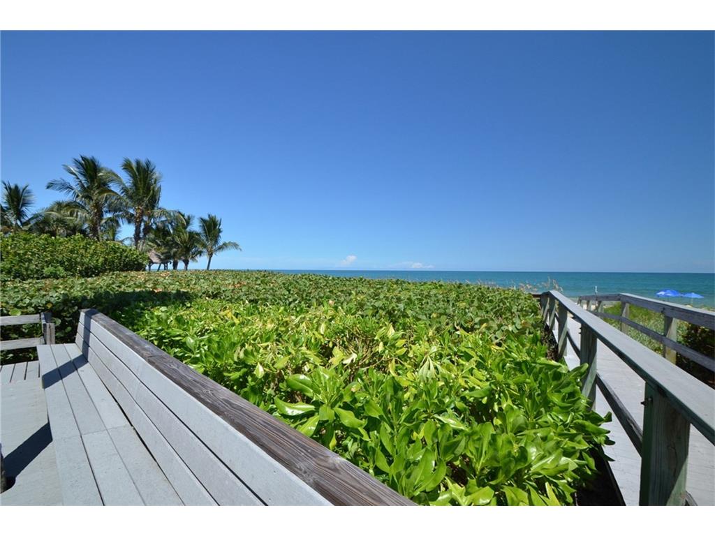 1903 Bay Road, Unit 106 Vero Beach, FL 32963 - Photo 32 of 36