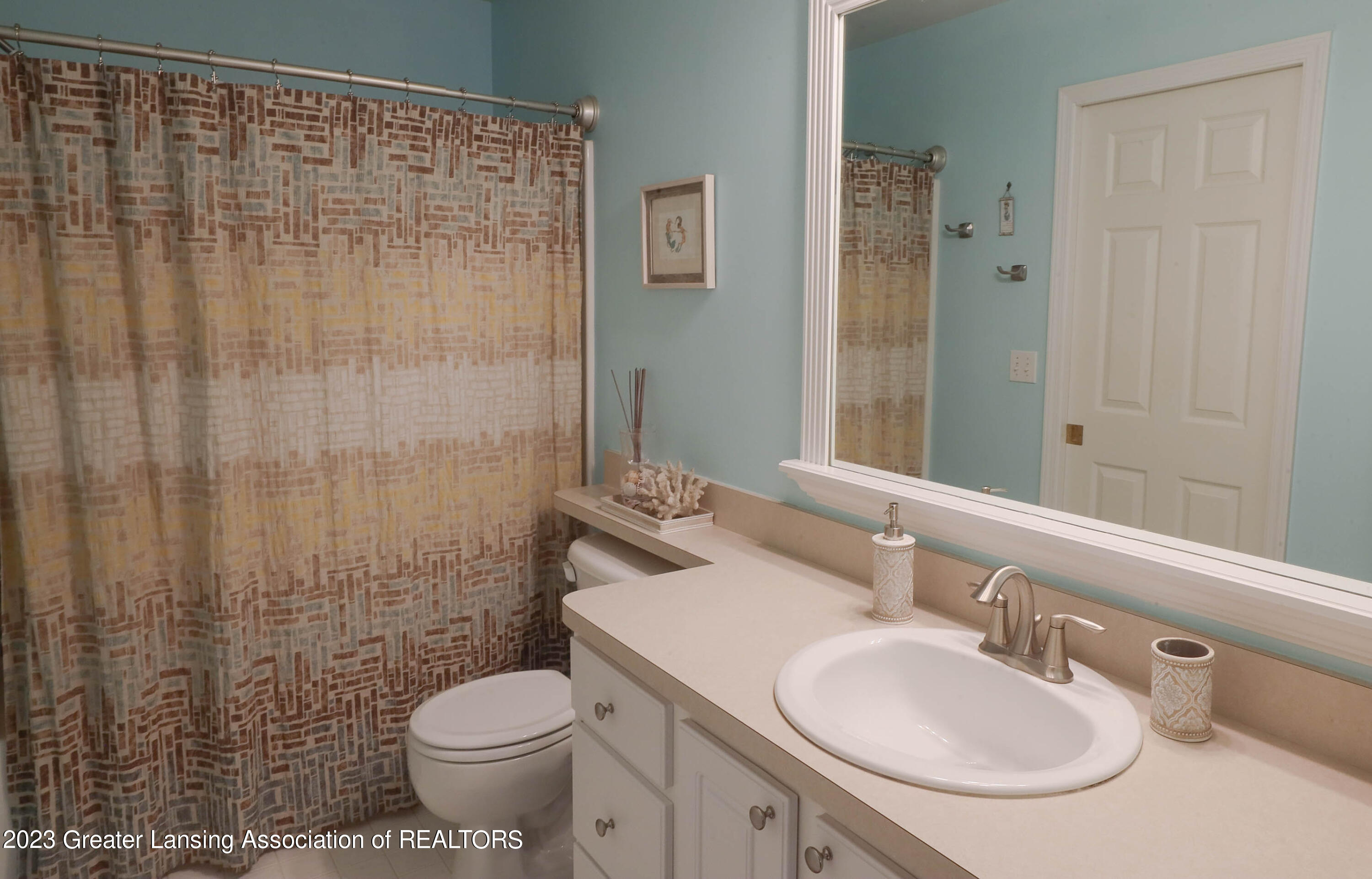 5955 Coleman Road East Lansing, MI 48823 - Photo 24 of 54 3U0A3787