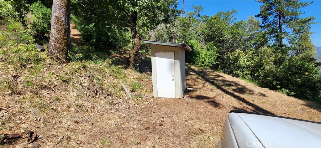 74 Lakeview Ridge Oroville, CA 95966 - Photo 32 of 42 Water well house