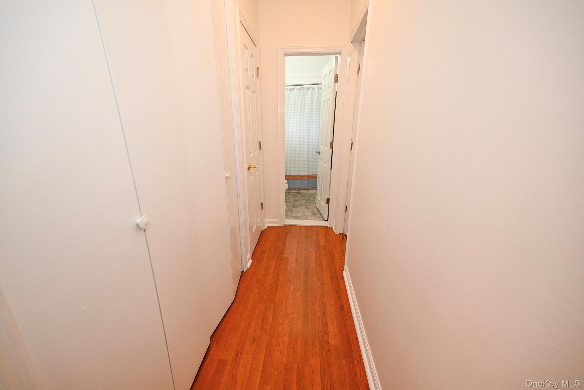 271 North Newbridge Road, Unit 2C Levittown, NY 11756 - Photo 4 of 34