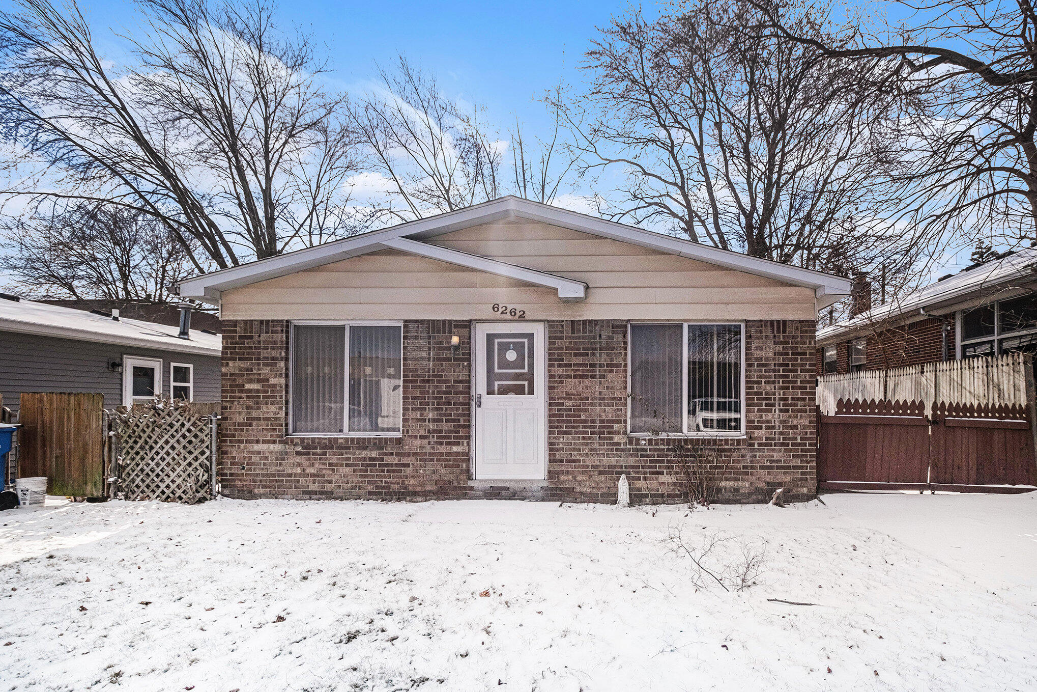 6262 East 14 Mile Road Warren, MI 48092 - Photo 1 of 15 Front Facing