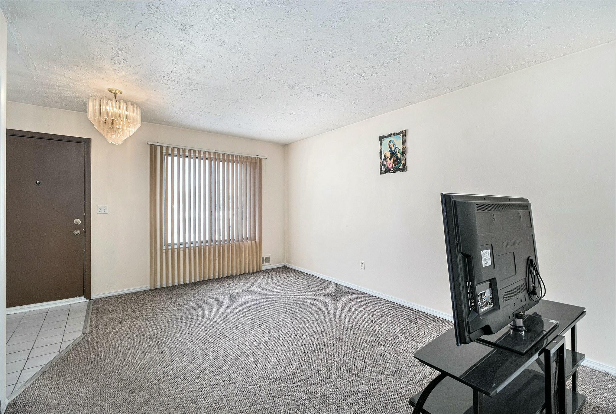 6262 East 14 Mile Road Warren, MI 48092 - Photo 5 of 15 tempImageZsy6c1