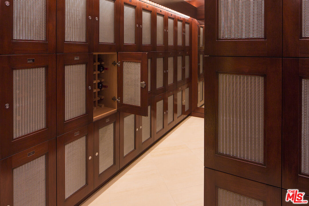 10580 Wilshire Boulevard, Unit 8SW Los Angeles, CA 90024 - Photo 30 of 38 a view of stairs