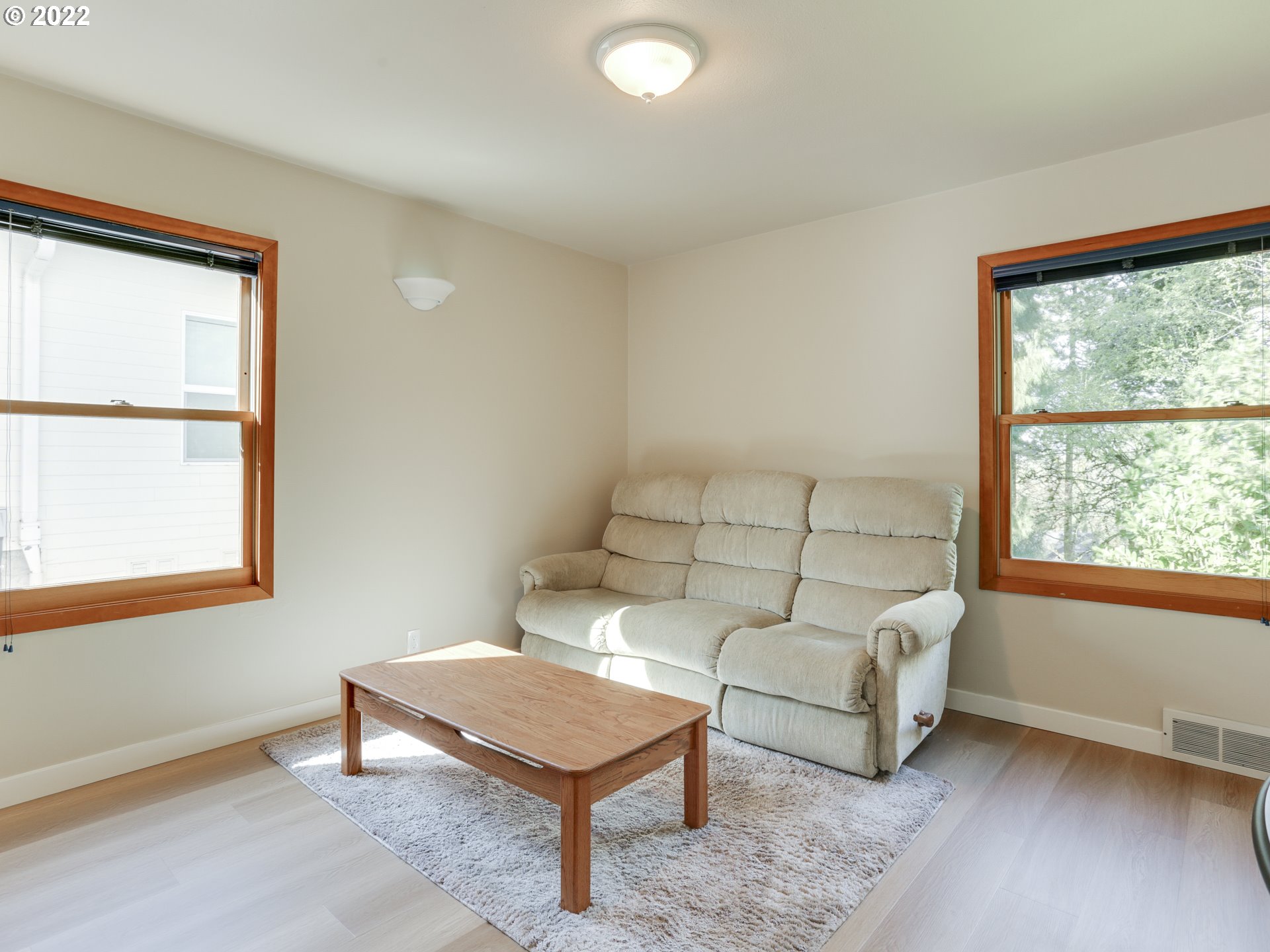 11531 Southwest Lesser Road Portland, OR 97219 - Photo 12 of 32 Gallery Image 12