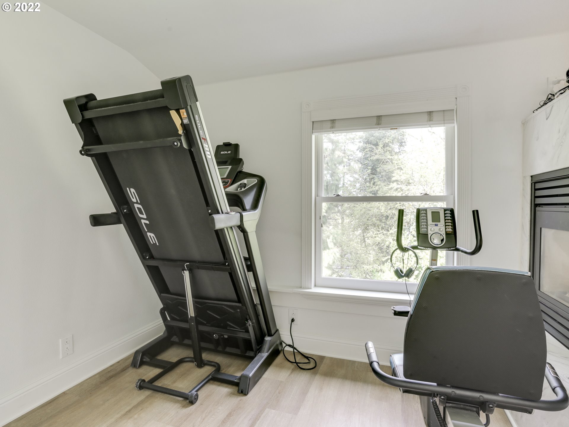 11531 Southwest Lesser Road Portland, OR 97219 - Photo 18 of 32 Gallery Image 18