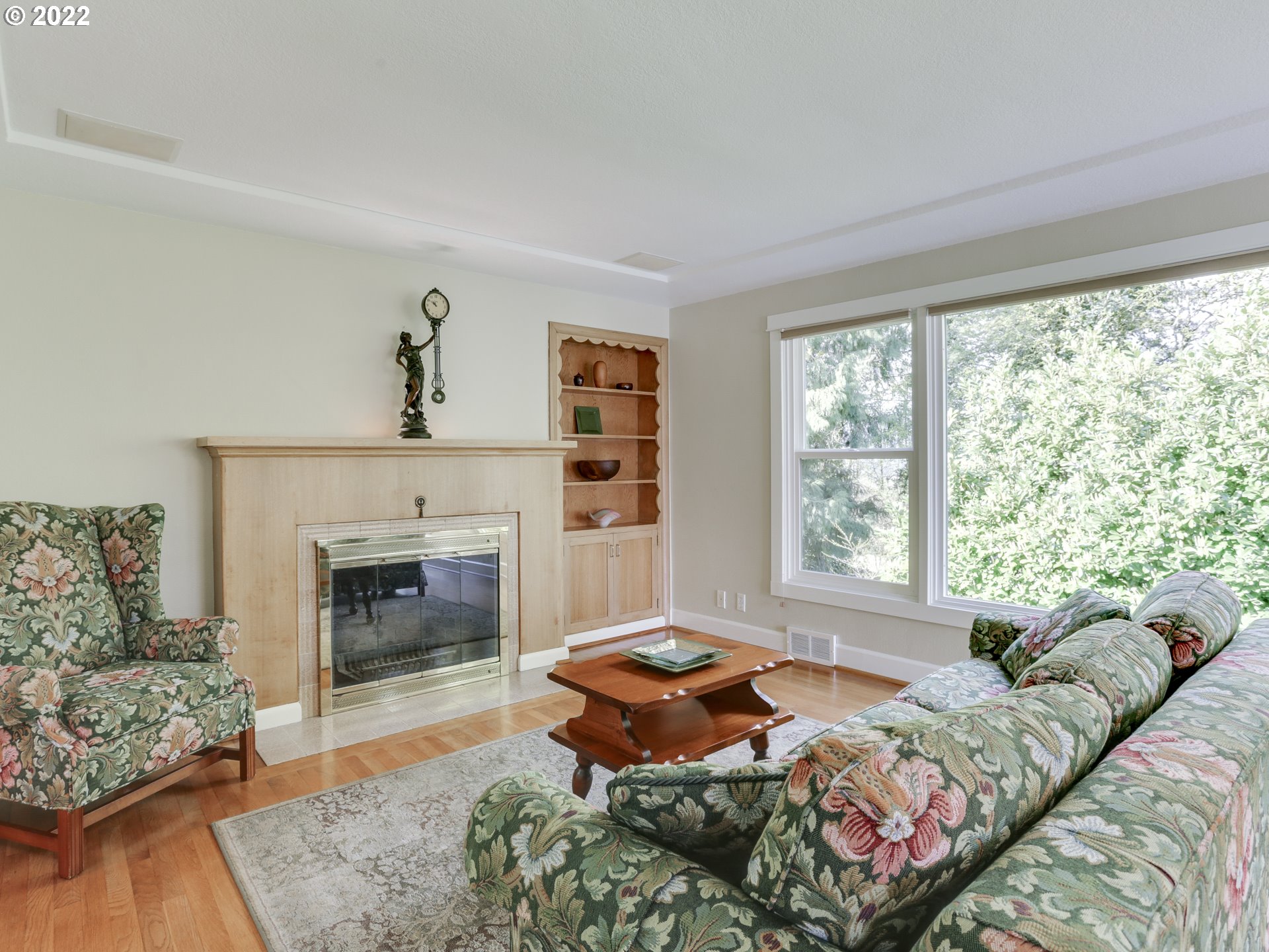 11531 Southwest Lesser Road Portland, OR 97219 - Photo 6 of 32 Gallery Image 6