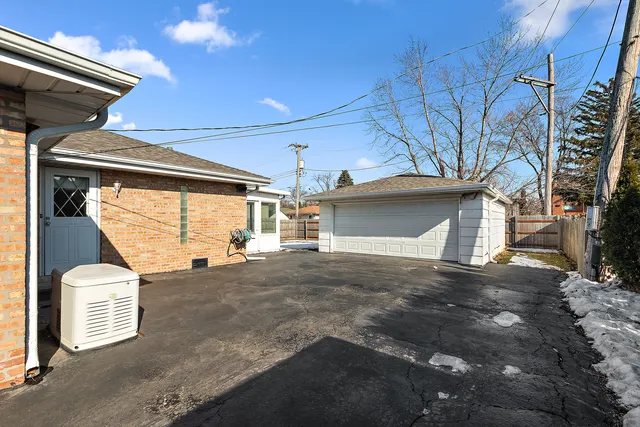 $315,000 | 11015 South Natchez Avenue, Worth, IL 60482