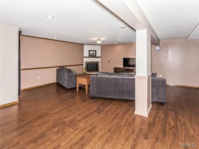 $310,000 | 961 Weathervane Lane, Troy, IL 62294