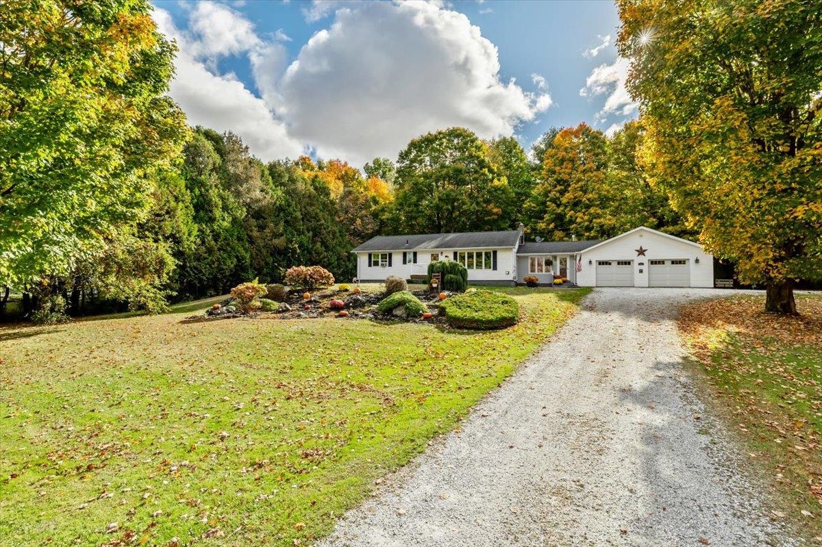 336 Highway 105 Sheldon, VT 05483 - Photo 3 of 59