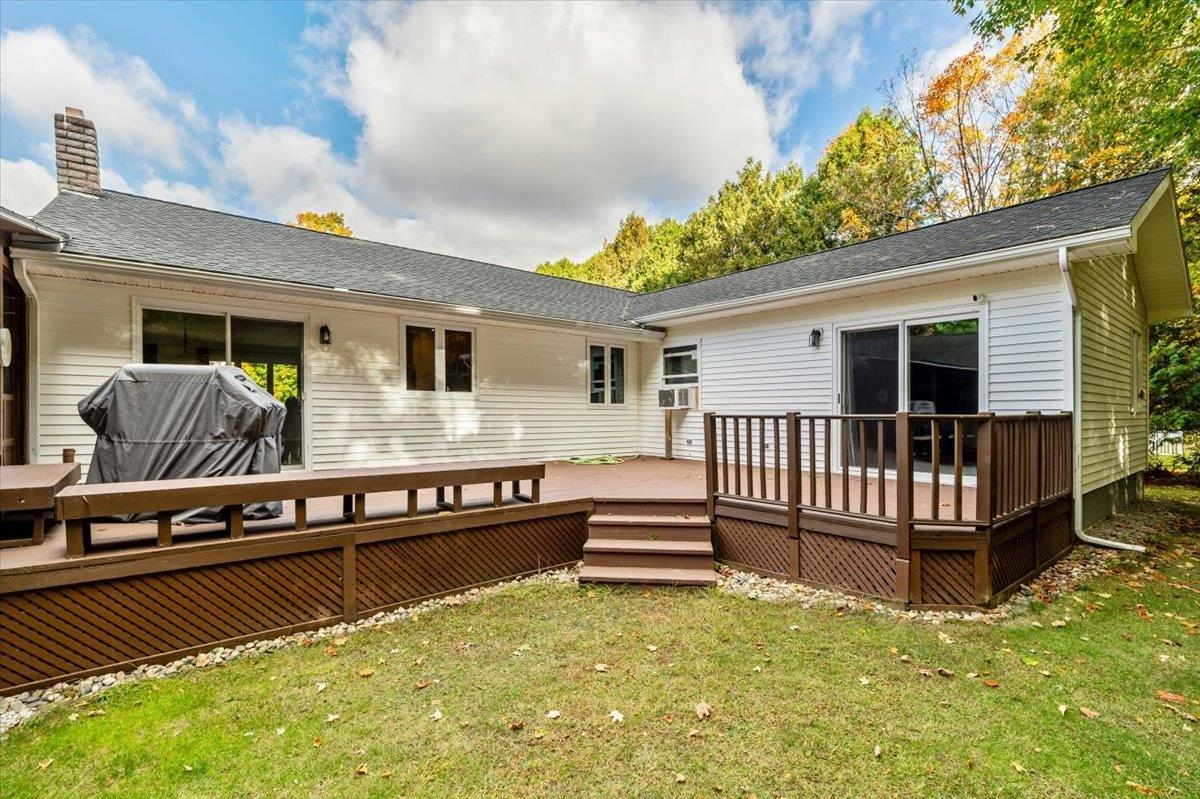 336 Highway 105 Sheldon, VT 05483 - Photo 4 of 59