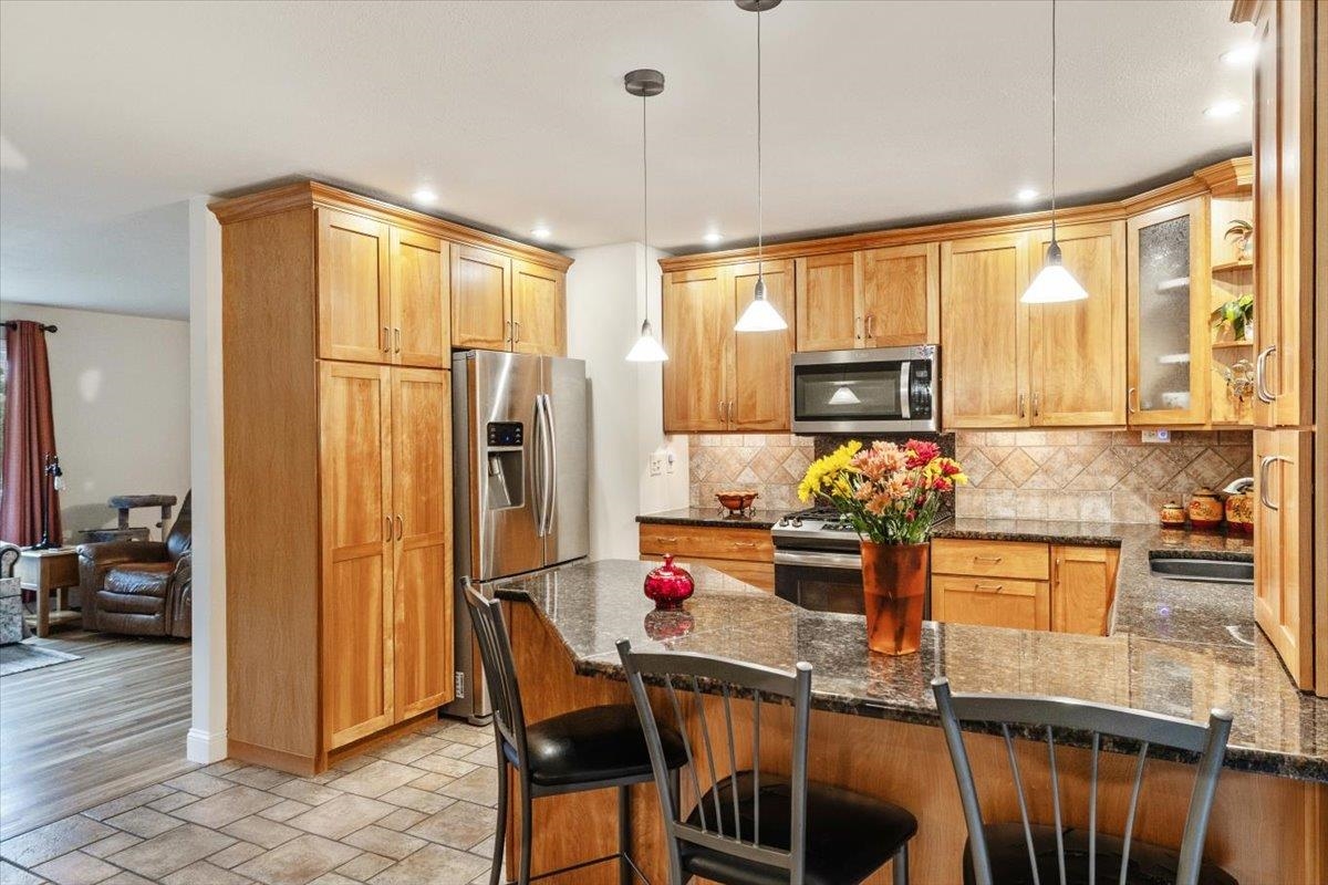 336 Highway 105 Sheldon, VT 05483 - Photo 9 of 59