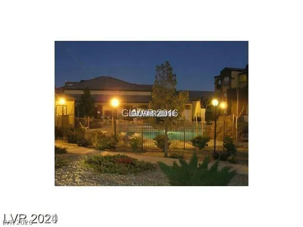 $1,250 | 6955 North Durango Drive, Unit 2084, Las Vegas, NV 89149
