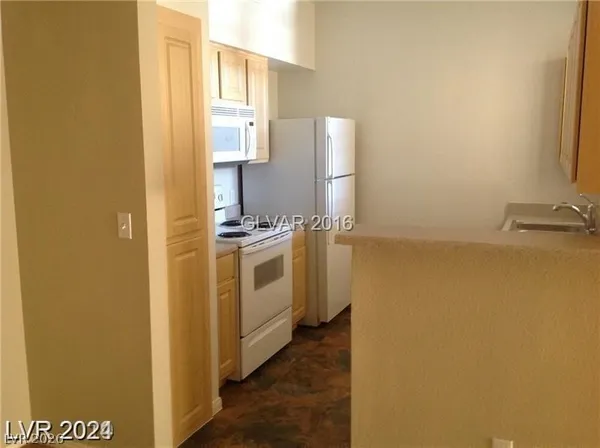 $1,250 | 6955 North Durango Drive, Unit 2084, Las Vegas, NV 89149