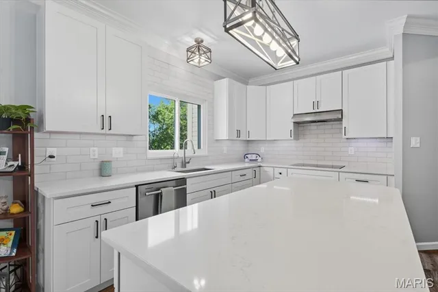 $610,000 | 697 Grand View Ridge Court, Eureka, MO 63025