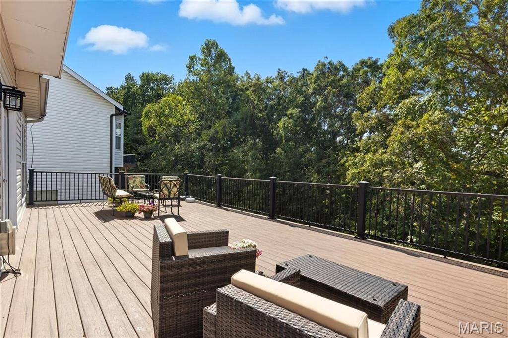 697 Grand View Ridge Court Eureka, MO 63025 - Photo 4 of 86