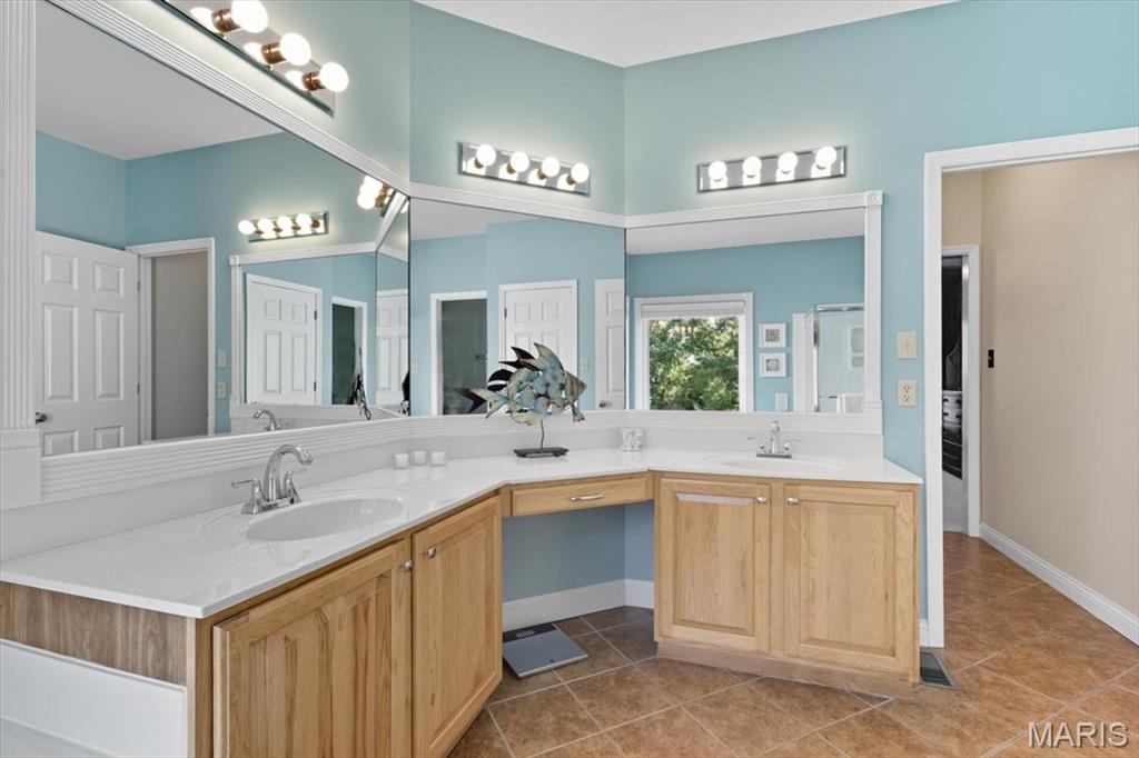 697 Grand View Ridge Court Eureka, MO 63025 - Photo 41 of 86