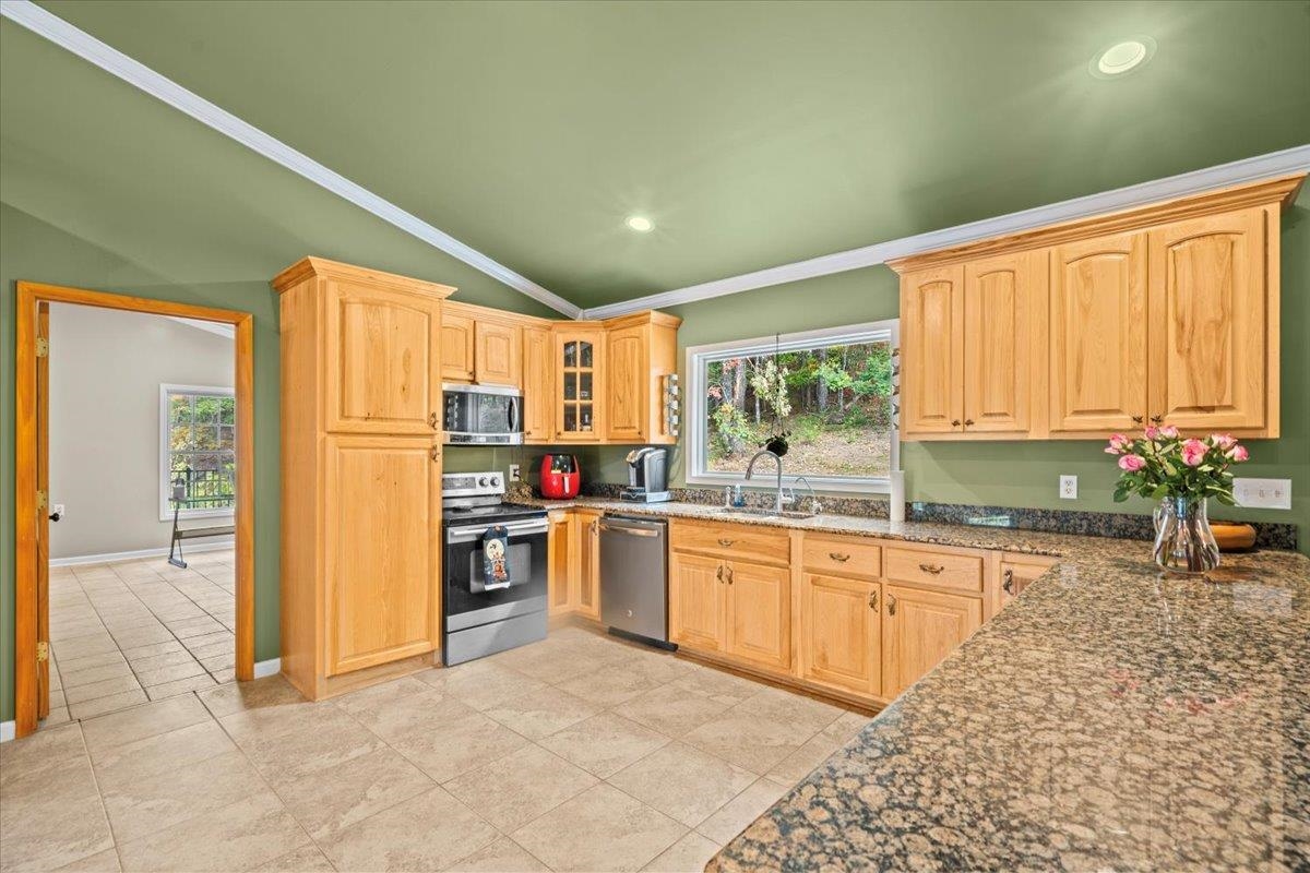 1090 9 Times Road Pickens, SC 29671 - Photo 6 of 28