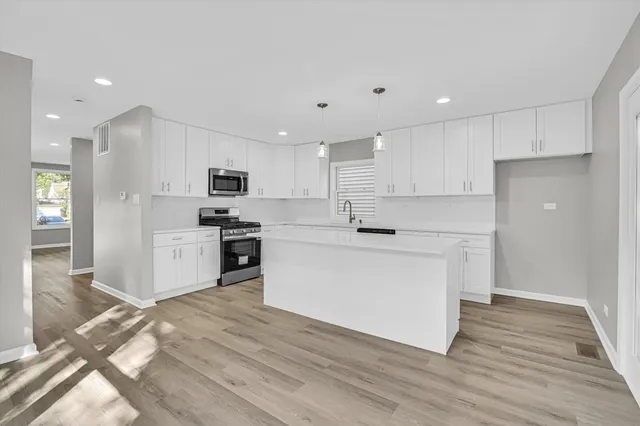 $280,000 | 7117 South University Avenue, Chicago, IL 60619