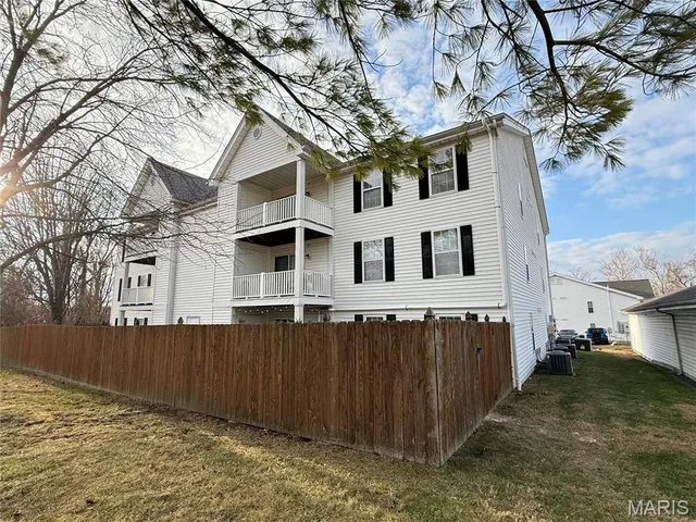 $1,850 | 3605 Tracey Rich Rd Street, Unit 3D, St. Louis, MO 63125