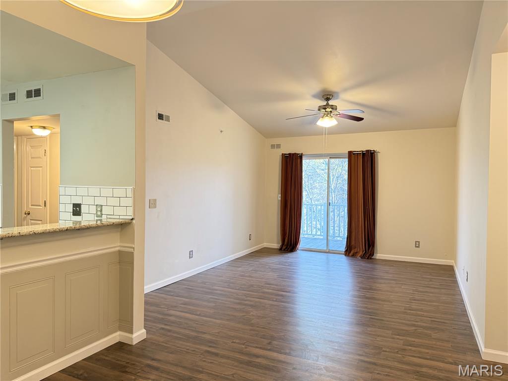 3605 Tracey Rich Rd Street, Unit 3D St. Louis, MO 63125 - Photo 7 of 28